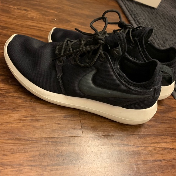 Nike shoes! - Picture 1 of 3